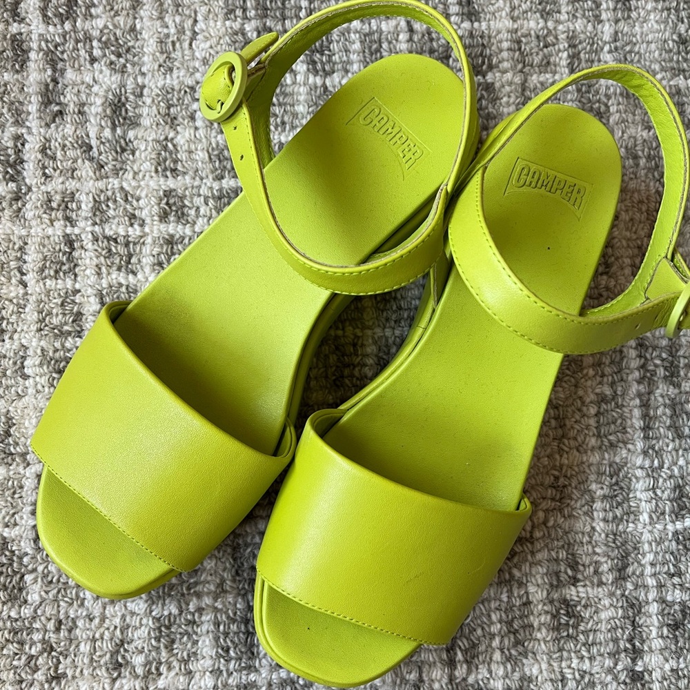 Camper Misia Flatform Sandals 39 8-8.5 Green Like New Condition.